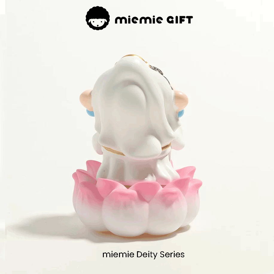 Miniature Guanyin: A Symbol of Peace and Buddhist Home Decor