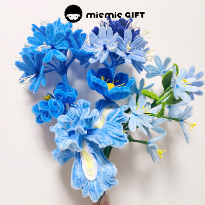 Blue Pipe Cleaner Set for Creative Flower Making: A charming set of blue pipe cleaners in Navy Blue, Columbia Blue, and Denim, perfect for crafting soft and delicate flowers. Ideal for making detailed flower petals and realistic leaves.
