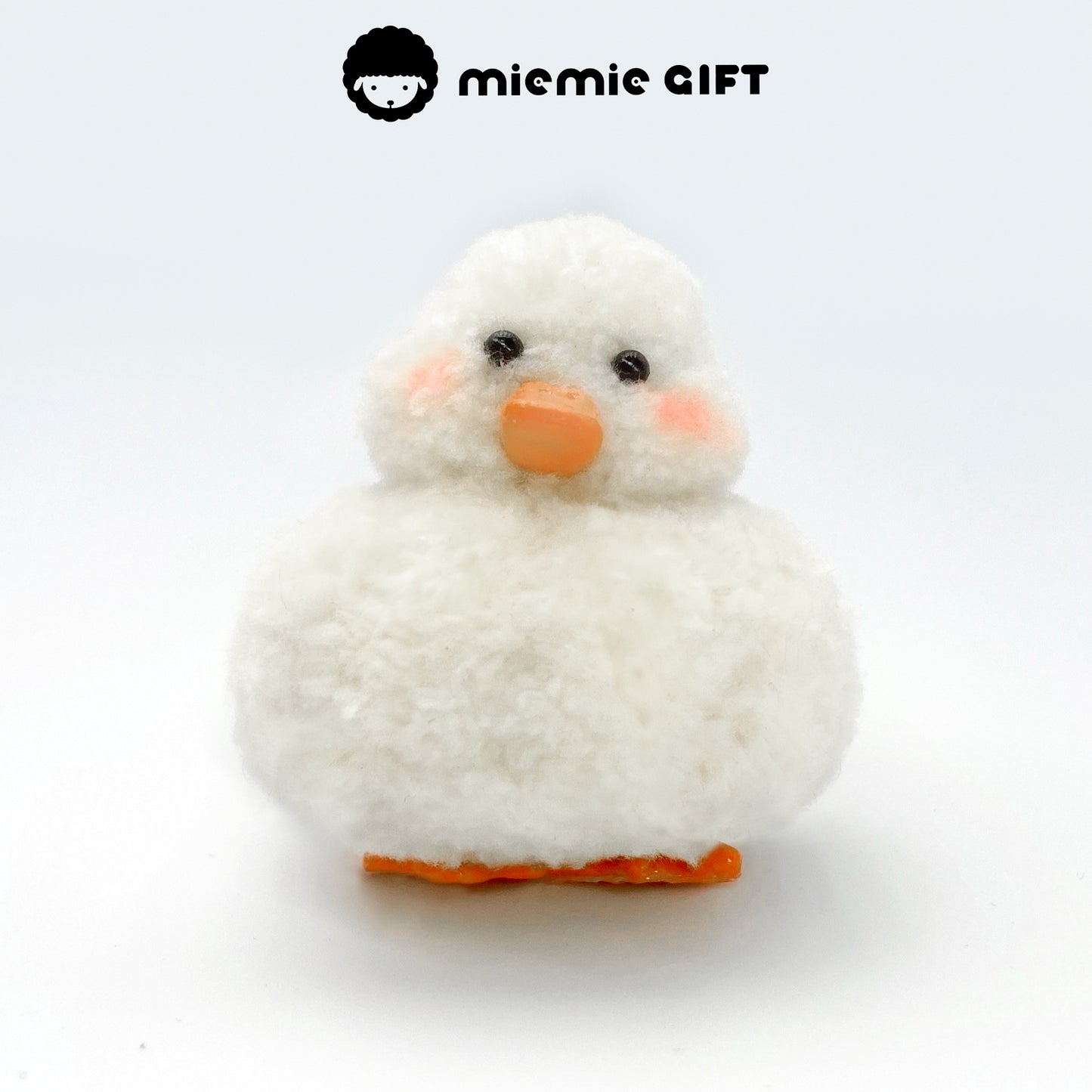 Fluffy Coral Fleece Duck Toy: The white duck toy is made from high-quality coral fleece twist bars. Its dense material and delicate craftsmanship make it an adorable Easter gift, perfect for children.