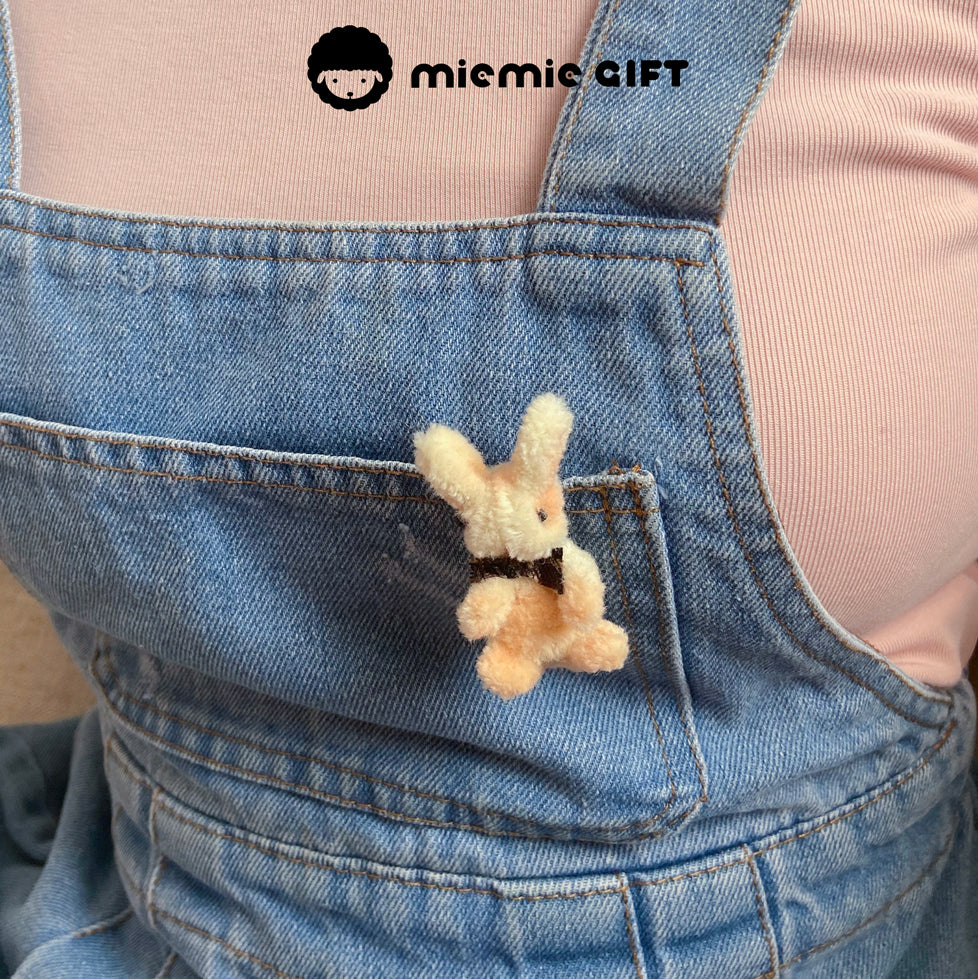 Handmade Easter Bunny Brooch in Cream: Made with high-density wool pipe cleaners, this cream-colored bunny brooch is a charming Easter accessory. Ideal for adding a touch of spring to your clothing