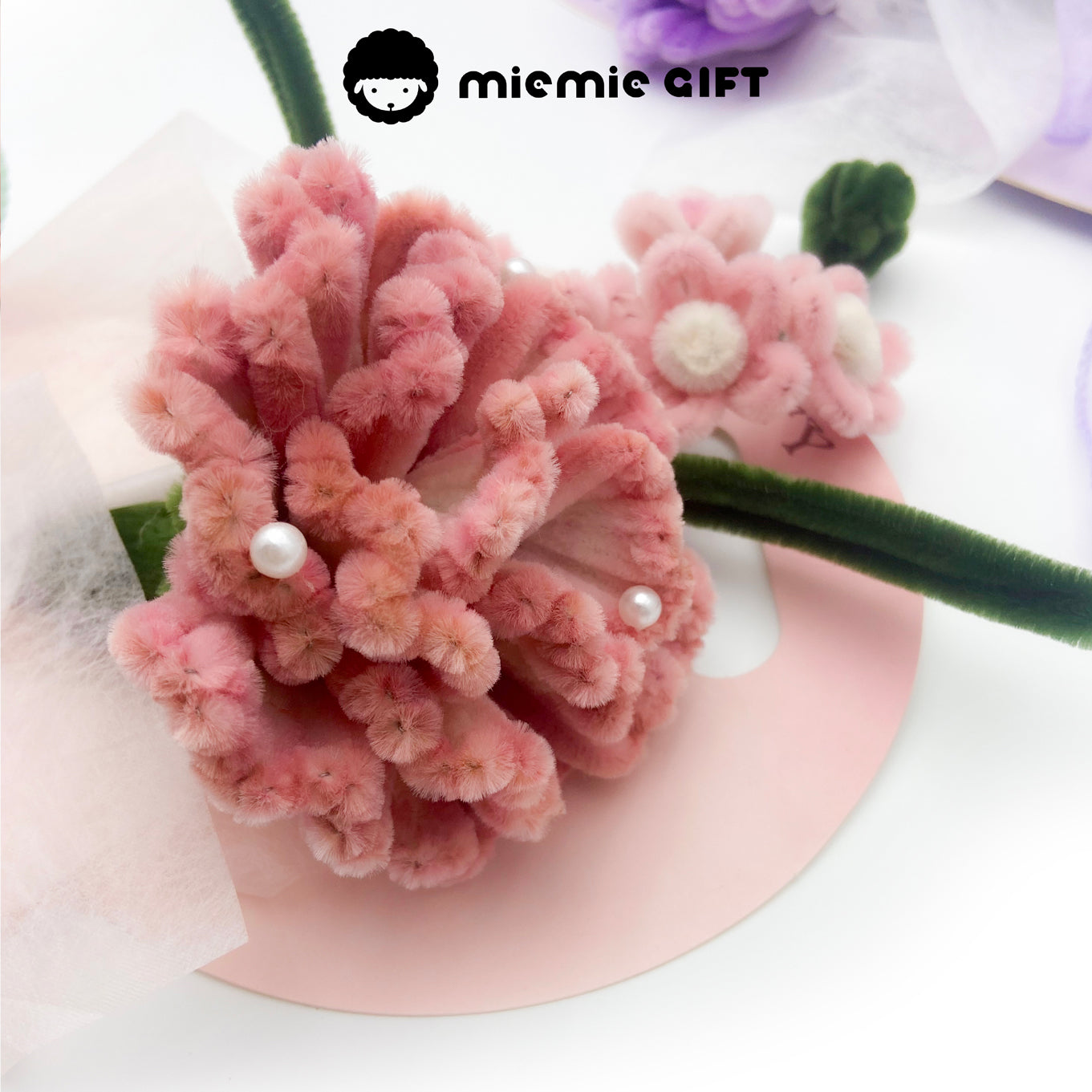 Mother’s Day pink carnation floral gift card for mom