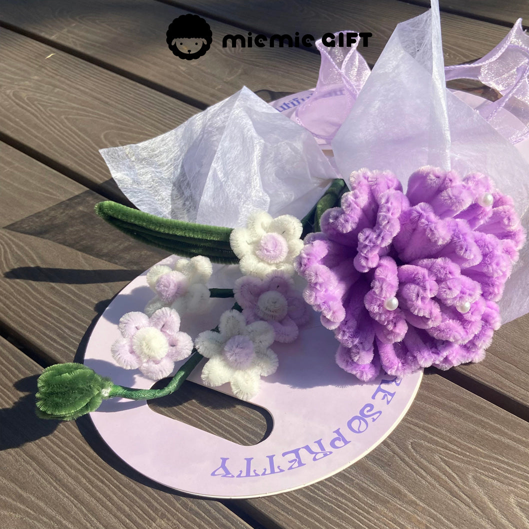 High-quality purple pipe cleaner carnations for DIY card gift