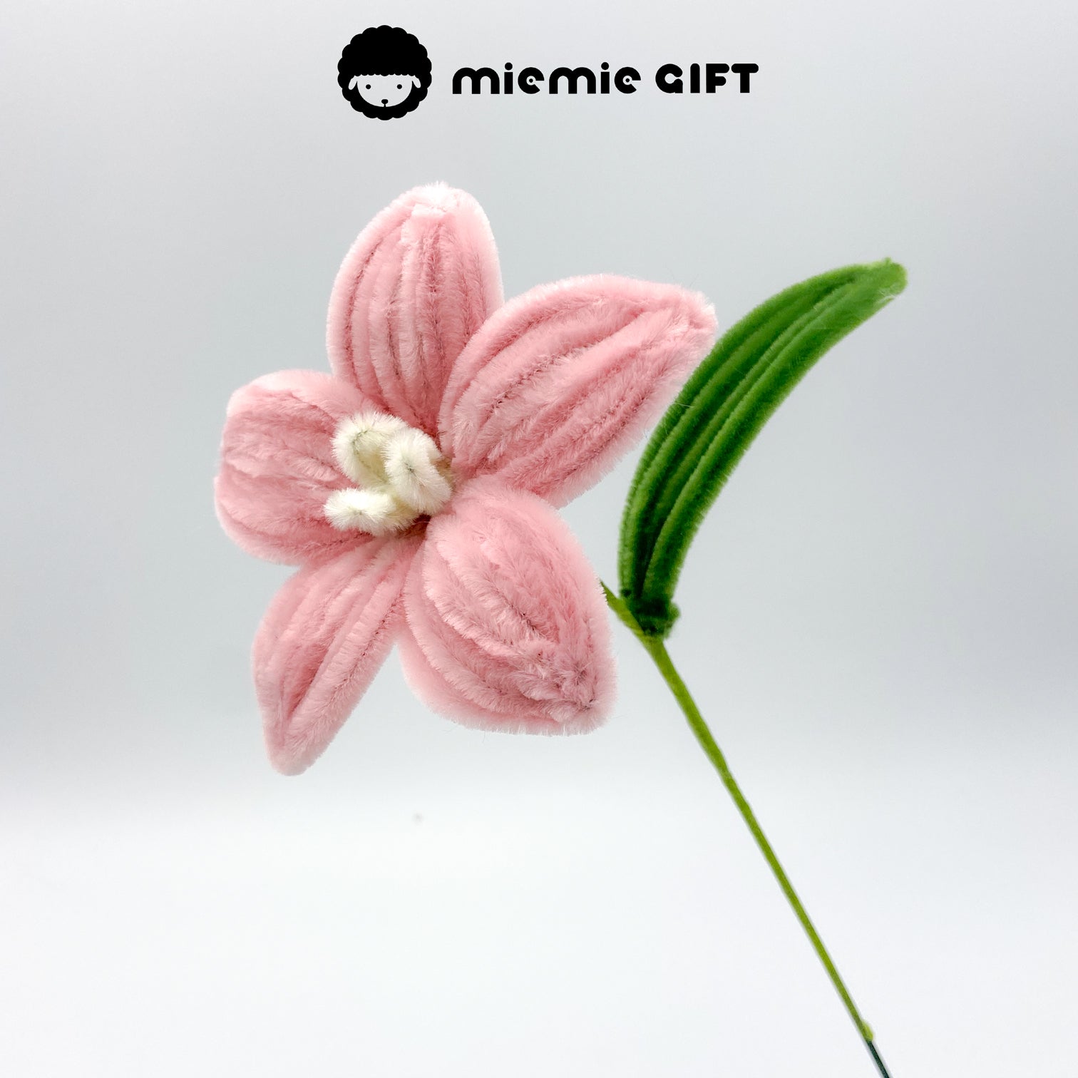 High-Quality Pink Lily Made with Chenille Stems: The dense and soft material of the chenille stems gives the lily a lifelike appearance, perfect for handcrafted flower arrangements.