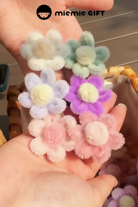 Colorful pastel flower hair clip bundle with handmade details – Miemie Gift original design using high-density pipe cleaners