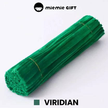 viridian Green Pipe Cleaner for Creative Floral Crafts: High-quality green pipe cleaners, great for making detailed flower petals and leaves. Suitable for crafting elegant floral bouquets, emphasizing the hand-made quality and rich color